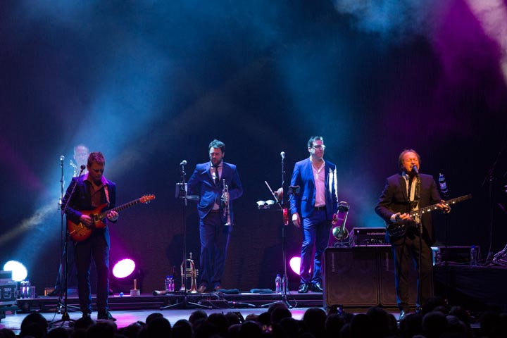 Level 42 @ 013 Tilburg, picture 7, photographed by Dieter  Boone - FrontView Magazine