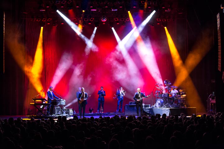 Level 42 @ 013 Tilburg, picture 11, photographed by Dieter  Boone - FrontView Magazine