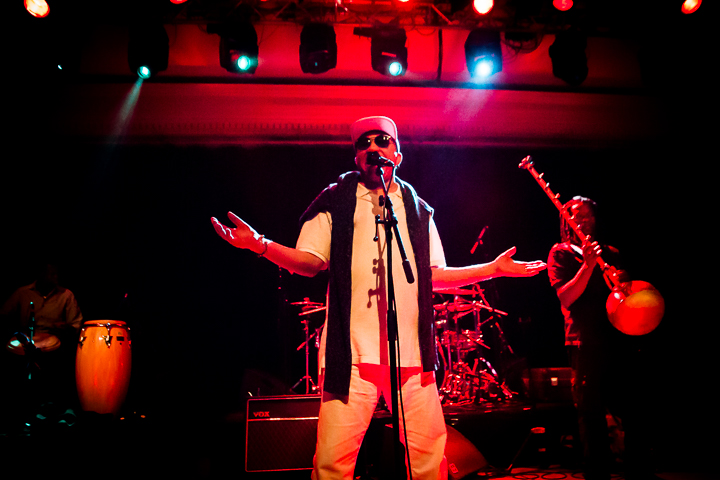 Salif Keita @ De Casino, picture 5, photographed by Davy De Blieck - FrontView Magazine