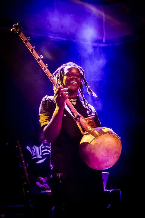 Salif Keita @ De Casino, picture 15, photographed by Davy De Blieck - FrontView Magazine