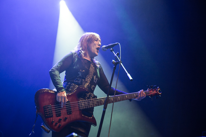 Girlschool @ 013, picture 8, photographed by Dorien Goetschalckx - FrontView Magazine