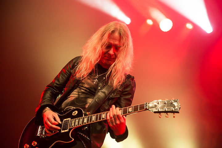 Saxon @ 013, picture 5, photographed by Dorien Goetschalckx - FrontView Magazine