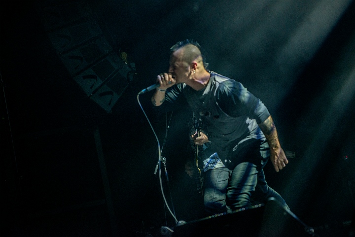 Discharge @ Breaking Barriers Depot Leuven, picture 1, photographed by Luc Luyten - FrontView Magazine