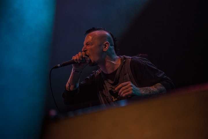 Discharge @ Breaking Barriers Depot Leuven, picture 7, photographed by Luc Luyten - FrontView Magazine