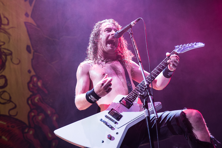Airbourne @ Vorst Nationaal, foto 6, foto's door Dorien Goetschalckx - FrontView Magazine