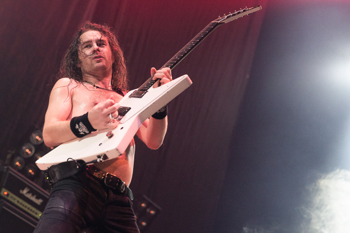 Airbourne @ Vorst Nationaal, foto 10, foto's door Dorien Goetschalckx - FrontView Magazine