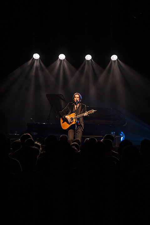 Rufus Wainwright live @ het Depot, foto 5, foto's door Bart Scholliers - FrontView Magazine