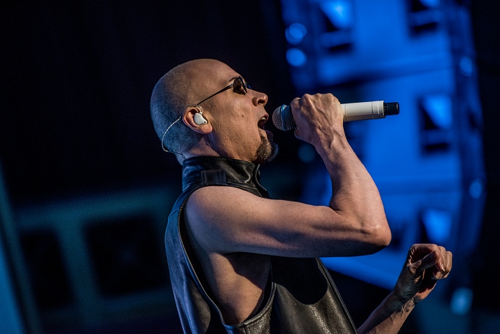 The Human League @ De Roma, picture 17, photographed by Luc Luyten - FrontView Magazine