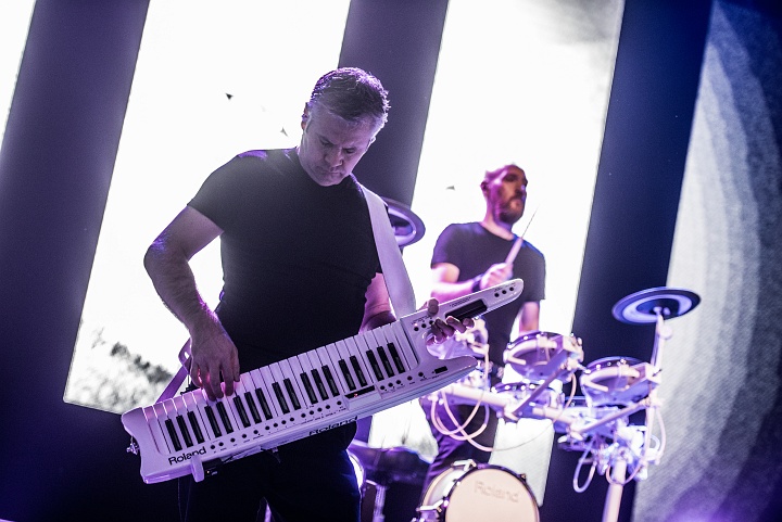 The Human League @ De Roma, picture 27, photographed by Luc Luyten - FrontView Magazine