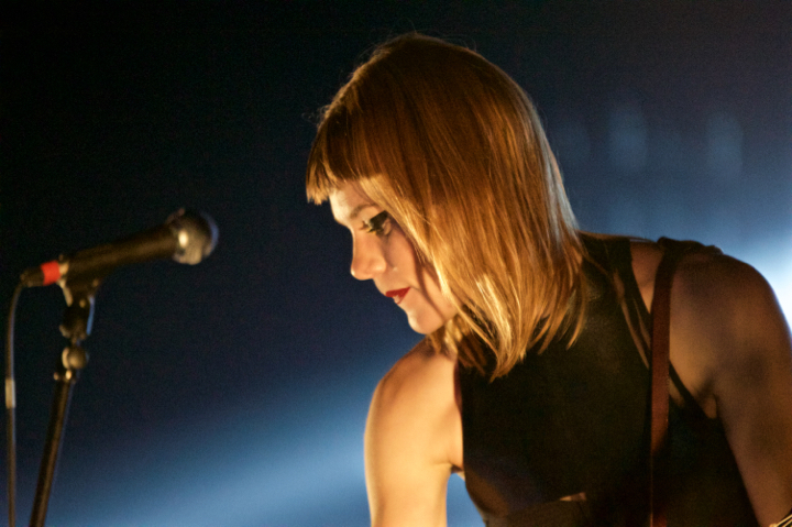 Trixie Whitley, Radio 1 Sessies @ Trix, picture 2, photographed by Bart Baevegems - FrontView Magazine