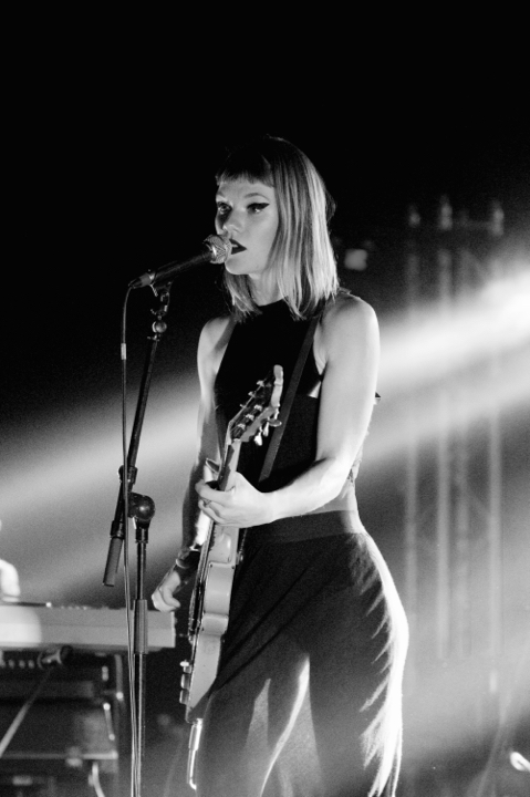 Trixie Whitley, Radio 1 Sessies @ Trix, picture 5, photographed by Bart Baevegems - FrontView Magazine