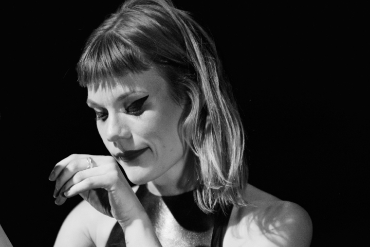 Trixie Whitley, Radio 1 Sessies @ Trix, picture 19, photographed by Bart Baevegems - FrontView Magazine