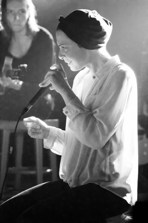 Trixie Whitley, Radio 1 Sessies @ Trix, picture 24, photographed by Bart Baevegems - FrontView Magazine