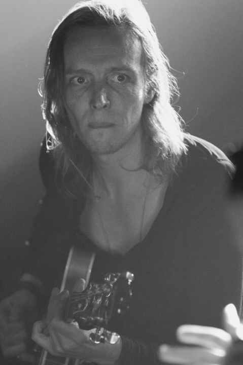 Trixie Whitley, Radio 1 Sessies @ Trix, picture 25, photographed by Bart Baevegems - FrontView Magazine