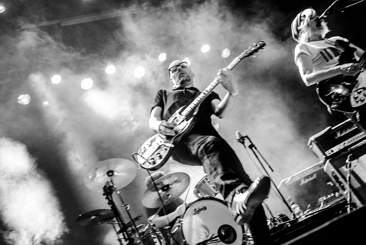 Bettie Serveert @ Klokgebouw Eindhoven, picture 7, photographed by Luc Luyten - FrontView Magazine