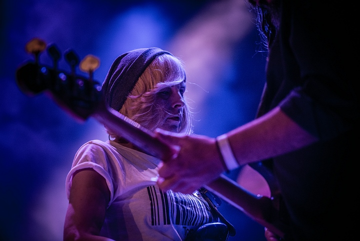 Bettie Serveert @ Klokgebouw Eindhoven, picture 8, photographed by Luc Luyten - FrontView Magazine