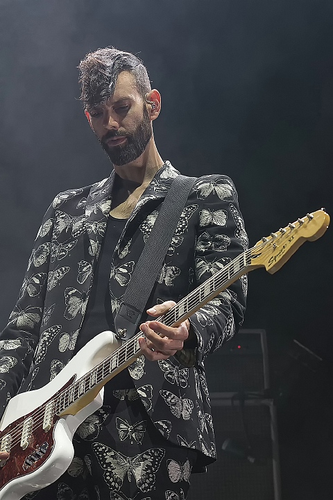 Placebo @ Sportpaleis 2016, picture 10, photographed by Edwin Houdevelt - FrontView Magazine