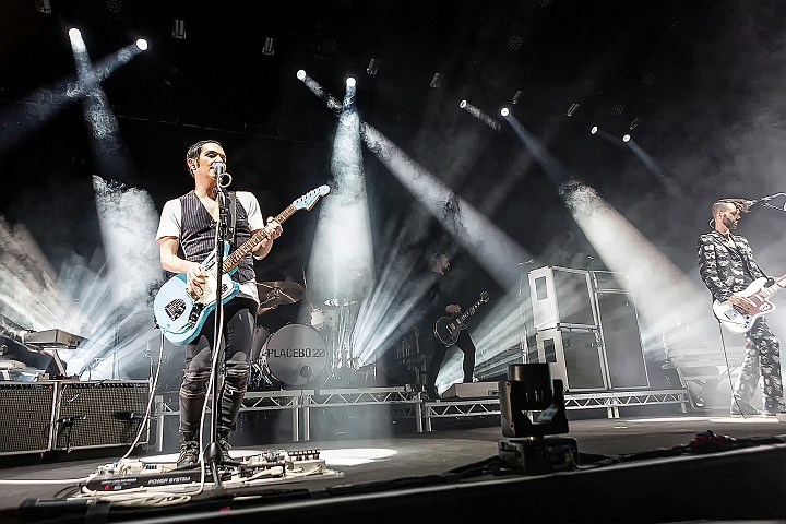 Placebo @ Sportpaleis 2016, picture 13, photographed by Edwin Houdevelt - FrontView Magazine