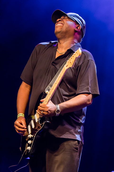 Mike Wheeler Band @ Blues In Schoten, picture 21, photographed by Marc Verdonck - FrontView Magazine