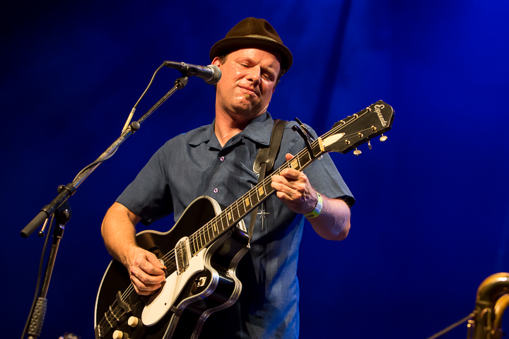 Shakedown Tim & The Rhythm Revue @ Blues In Schoten, picture 12, photographed by Marc Verdonck - FrontView Magazine