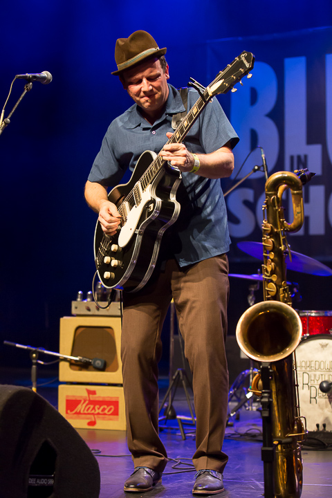 Shakedown Tim & The Rhythm Revue @ Blues In Schoten, picture 14, photographed by Marc Verdonck - FrontView Magazine