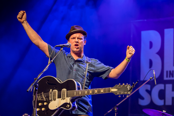 Shakedown Tim & The Rhythm Revue @ Blues In Schoten, picture 24, photographed by Marc Verdonck - FrontView Magazine