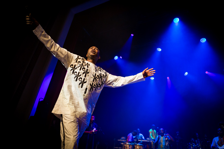 Youssou N'Dour @ De Roma, picture 12, photographed by Kristof Hayen - FrontView Magazine