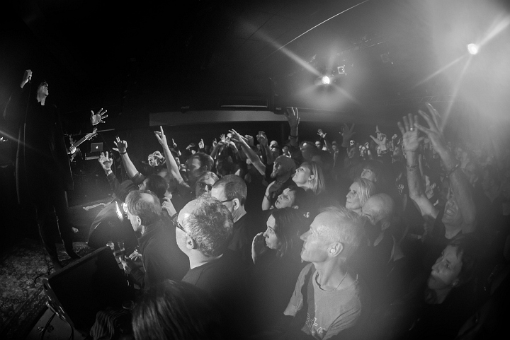 Killing Joke @ Muziekodroom, picture 27, photographed by Luc Luyten - FrontView Magazine