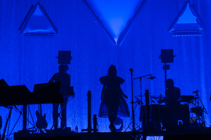 Alice On The Roof @ Ancienne Belgique, picture 1, photographed by Jan van Hecke - FrontView Magazine