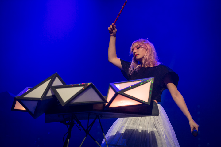 Alice On The Roof @ Ancienne Belgique, picture 6, photographed by Jan van Hecke - FrontView Magazine