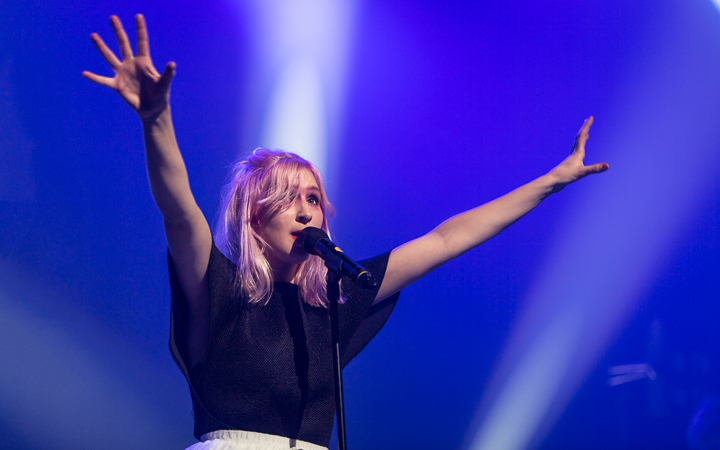 Alice On The Roof @ Ancienne Belgique, picture 9, photographed by Jan van Hecke - FrontView Magazine