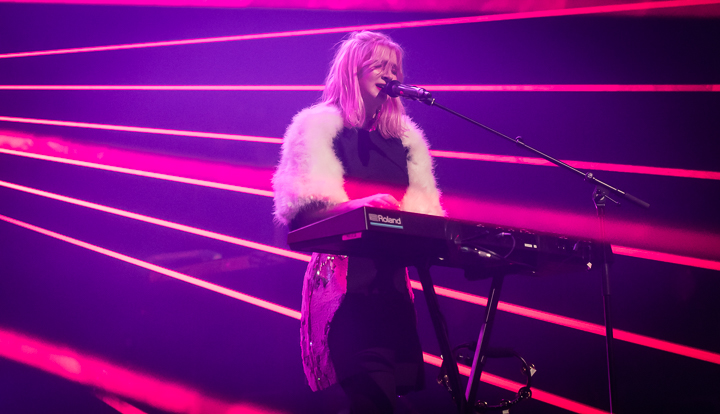Alice On The Roof @ Ancienne Belgique, picture 20, photographed by Jan van Hecke - FrontView Magazine