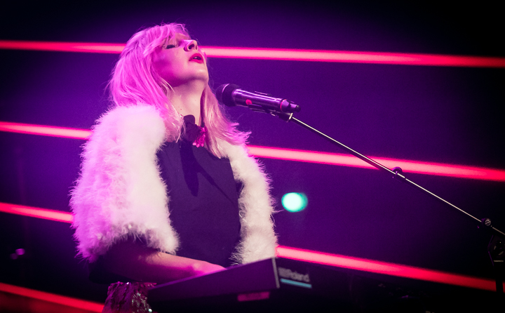 Alice On The Roof @ Ancienne Belgique, picture 21, photographed by Jan van Hecke - FrontView Magazine