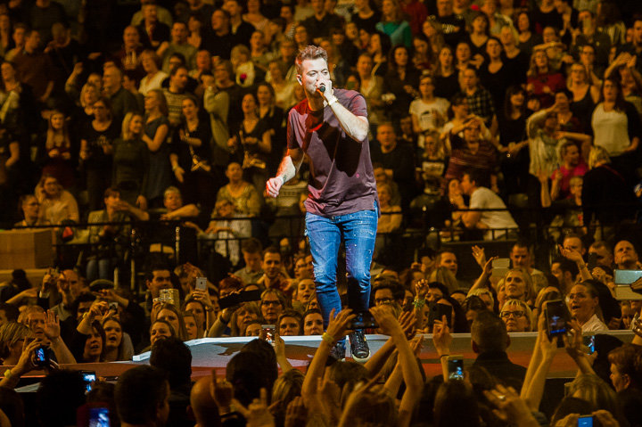 Clouseau danst @ Sportpaleis, picture 27, photographed by Dimitri Vanlommel - FrontView Magazine
