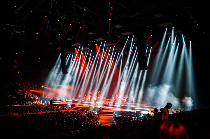 Clouseau danst @ Sportpaleis, picture 45, photographed by Dimitri Vanlommel - FrontView Magazine