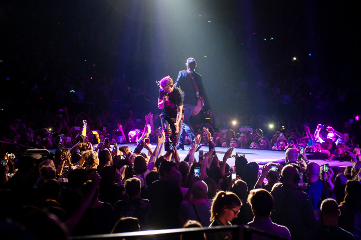 Clouseau danst @ Sportpaleis, picture 62, photographed by Dimitri Vanlommel - FrontView Magazine