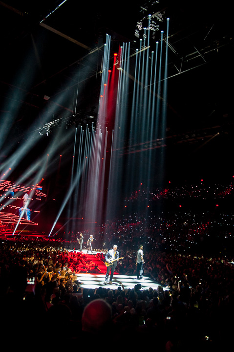 Clouseau danst @ Sportpaleis, picture 66, photographed by Dimitri Vanlommel - FrontView Magazine