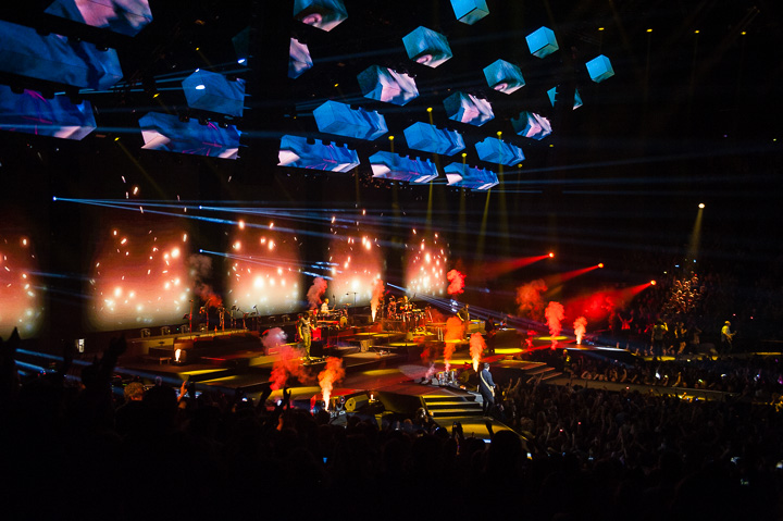 Clouseau danst @ Sportpaleis, picture 80, photographed by Dimitri Vanlommel - FrontView Magazine