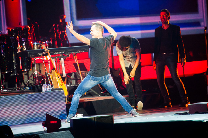 Clouseau danst @ Sportpaleis, picture 92, photographed by Dimitri Vanlommel - FrontView Magazine