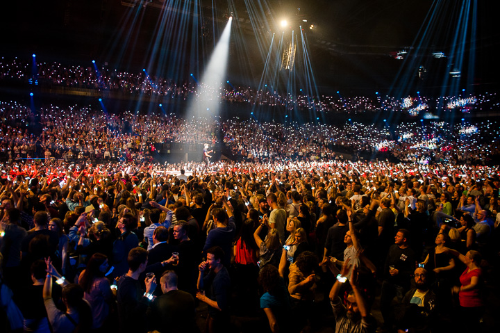 Clouseau danst @ Sportpaleis, picture 97, photographed by Dimitri Vanlommel - FrontView Magazine