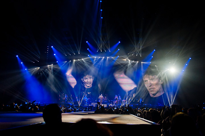 Clouseau danst @ Sportpaleis, picture 114, photographed by Dimitri Vanlommel - FrontView Magazine
