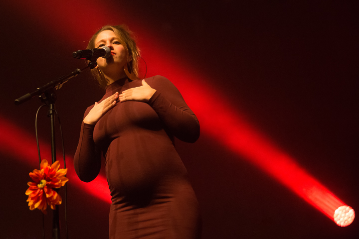 Selah Sue @ 013, picture 4, photographed by Dorien Goetschalckx - FrontView Magazine