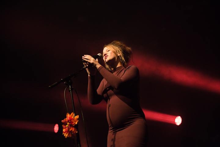 Selah Sue @ 013, picture 11, photographed by Dorien Goetschalckx - FrontView Magazine