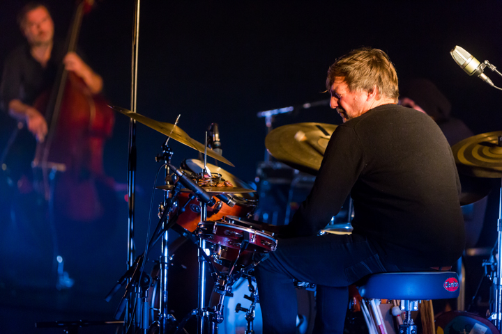Melanie De Biasio @ C-Mine, picture 5, photographed by Kristof Hayen - FrontView Magazine