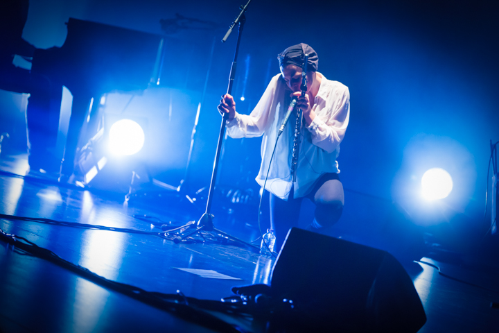 Melanie De Biasio @ C-Mine, picture 6, photographed by Kristof Hayen - FrontView Magazine