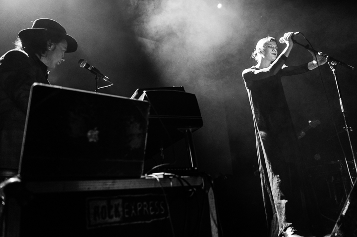 Trixie Whitley @ Het Depot, picture 1, photographed by Jan van Hecke - FrontView Magazine