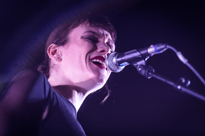 Trixie Whitley @ Het Depot, picture 4, photographed by Jan van Hecke - FrontView Magazine