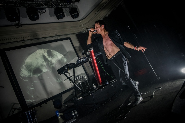 Dive @ Bimfest, foto 35, foto's door Luc Luyten - FrontView Magazine
