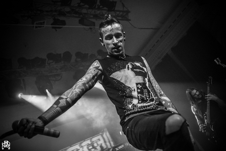 Super Dragon Punch @ Bimfest, picture 21, photographed by Luc Luyten - FrontView Magazine