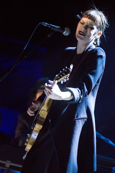 Trixie Whitley @ De Roma, picture 1, photographed by Dorien Goetschalckx - FrontView Magazine